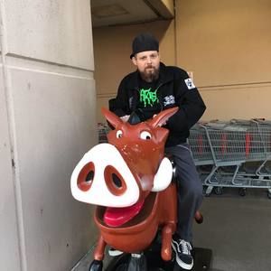 Meet your Posher, Casey